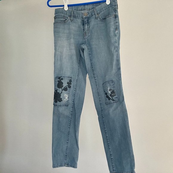 Eddie Bauer Slim Boyfriend Embroidered Patch Knee Jeans - Picture 1 of 4
